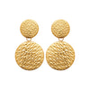 Boucles d'oreille pendantes Tweed, deux cercles en acier texturé effet tweed. Acier pvd doré.