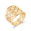 Bague ruban Flora XL motifs ajourés en plaqué or 750 millièmes. Vue de 3/4.