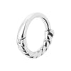 Piercing créole en fil torsadé en argent vu de 3/4